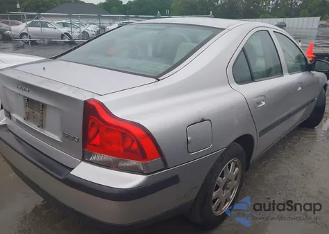 2001 Volvo S60 2.4 из США, поврежденный, VIN YV1RS61R812061839